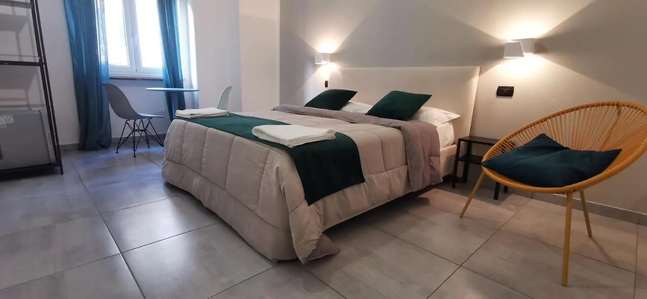 ** Bed & Breakfast Hi Relais Rooms Naples Italy